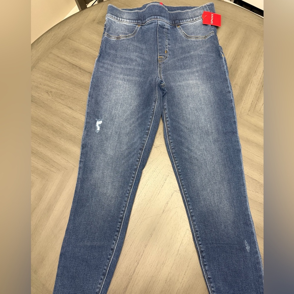 SPANX Women's Skinny Pull on Jeans in Classic Blue M NWT